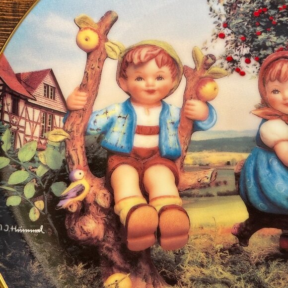 Vintage Hummel Apple Tree Boy and Girl Plate Little Companions Danbury Mint 1980 - Picture 8 of 11